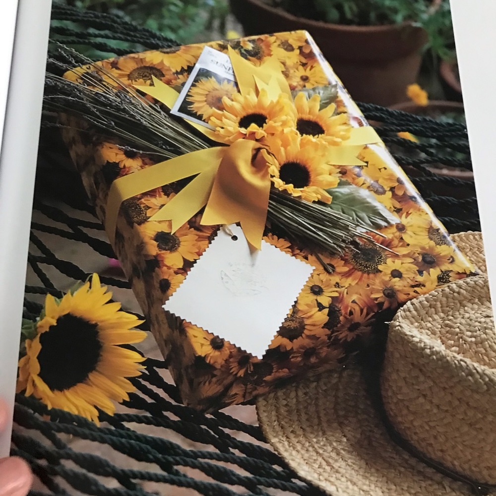 Creative Giftwraps - Picture 13 of 14